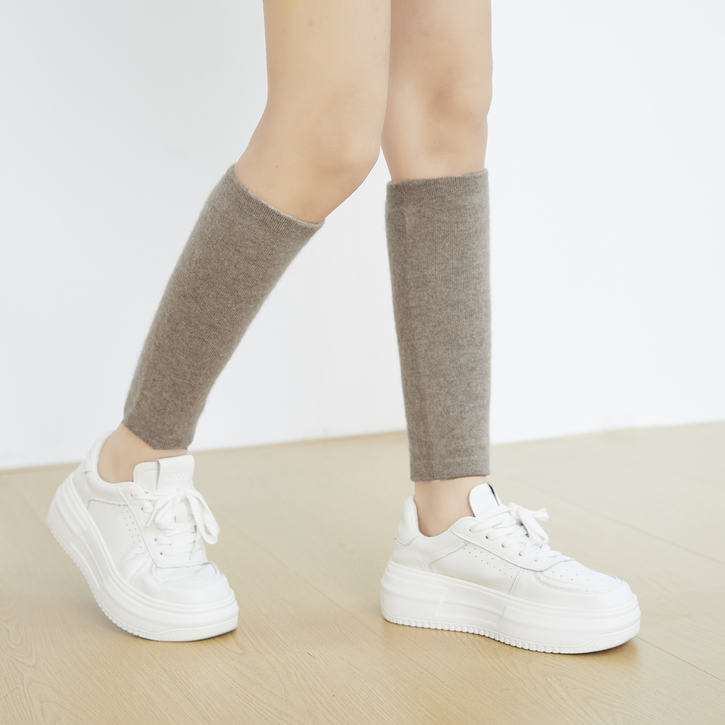 وسادات ركبة بدون خياطة من الكش - مراجعة Knee Sleeve Pair وسعره
